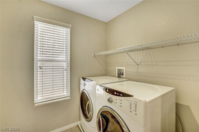 Building Photo - 9353 Black Wolf Ave