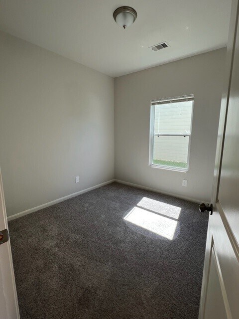 Building Photo - 417 Del Monte Dr