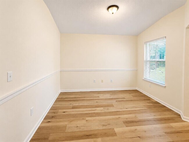 Building Photo - 202 Mossberg Ln