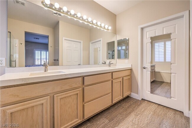 Building Photo - 2656 Riceville Dr