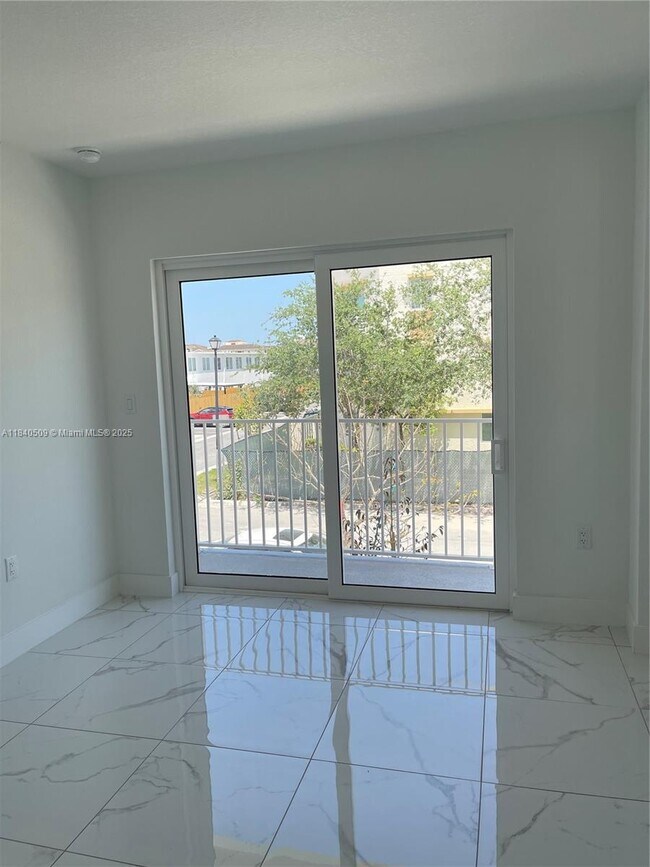 Building Photo - 25818 SW 144th Ave