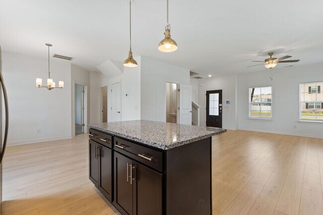 Building Photo - 429 Guethlein Dr