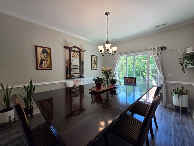 Building Photo - Spacious & Stylish Living Near Camp Lejeune with Expansive Fenced Backyard