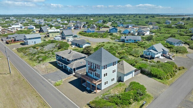 Building Photo - 1140 Ocean Shores Blvd SW