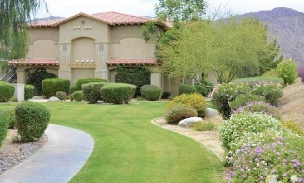 Building Photo - 50610 Santa Rosa Plz