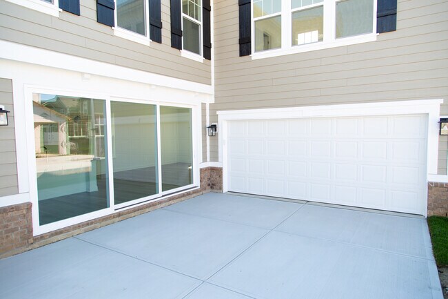 Building Photo - 6971 Pickett Pl