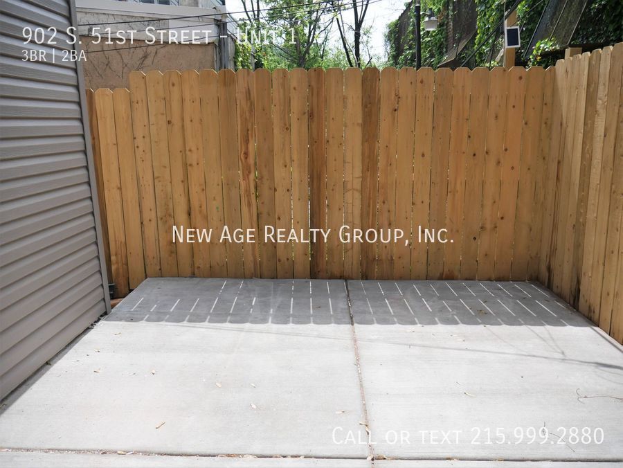 Building Photo - 902 S 51st St