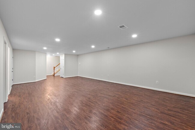 Building Photo - 7722 Yalta Way