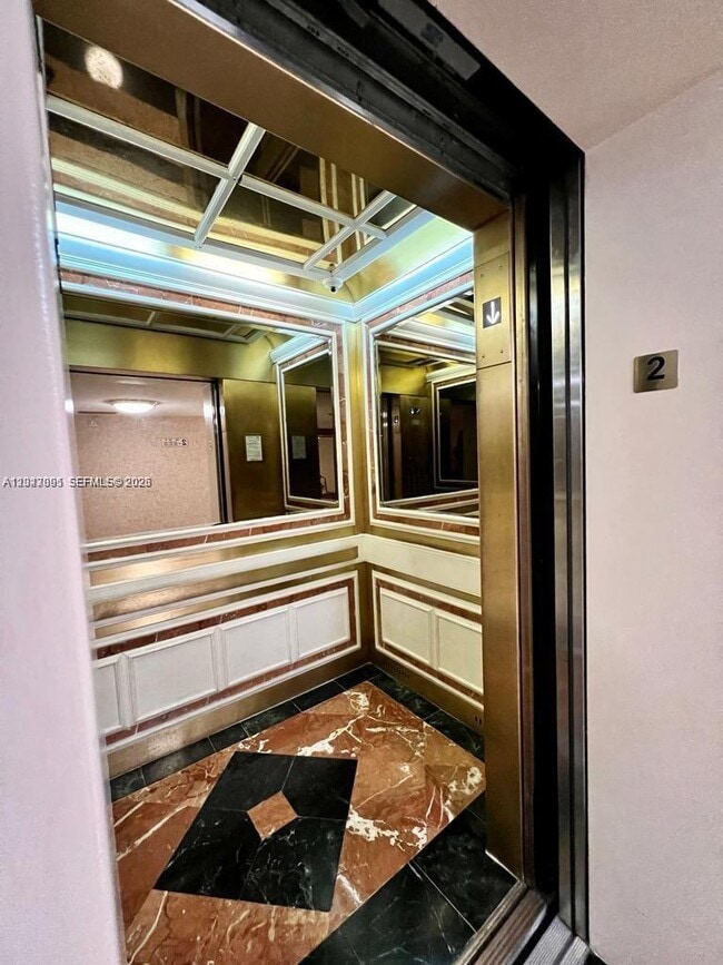 Building Photo - 2030 S Ocean Dr