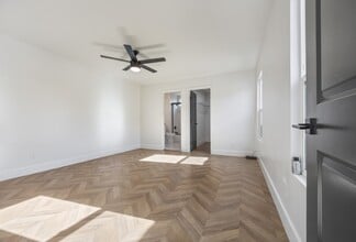 Building Photo - 5916 Walnut Ave