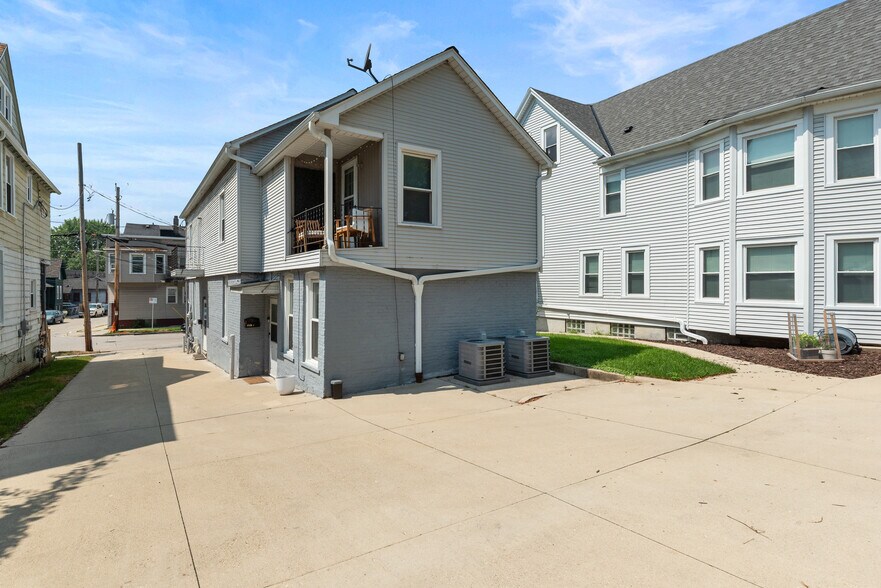 Building Photo - 1740 N Arlington Pl