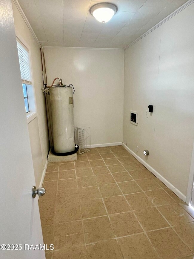 Building Photo - 1084 Red Barn Rd