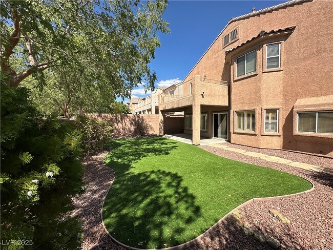 Building Photo - 11233 Playa Caribe Ave