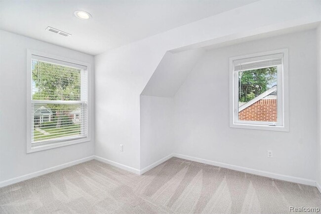 Building Photo - 1508 Gardenia Ave