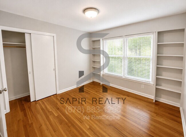 Building Photo - 1171 Arborvista Dr NE