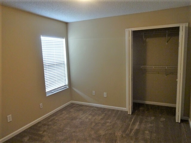 Building Photo - 2737 Taylor Hill Dr