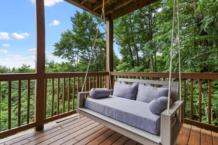 Building Photo - 757 Double Knob Rd