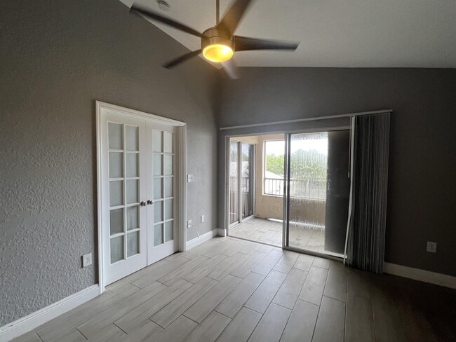 Building Photo - 2881 N Oakland Forest Dr