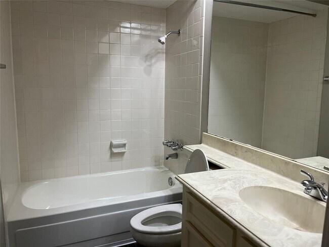 Building Photo - 1722 Sullins Way