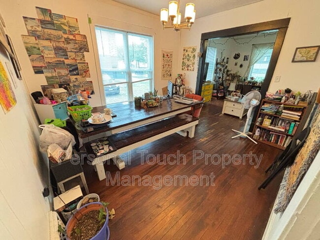 Building Photo - 1119 3rd Ave N