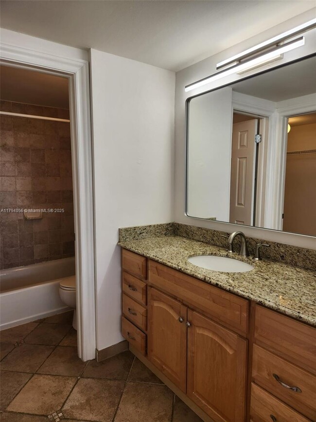 Building Photo - 5201 Orduna Dr