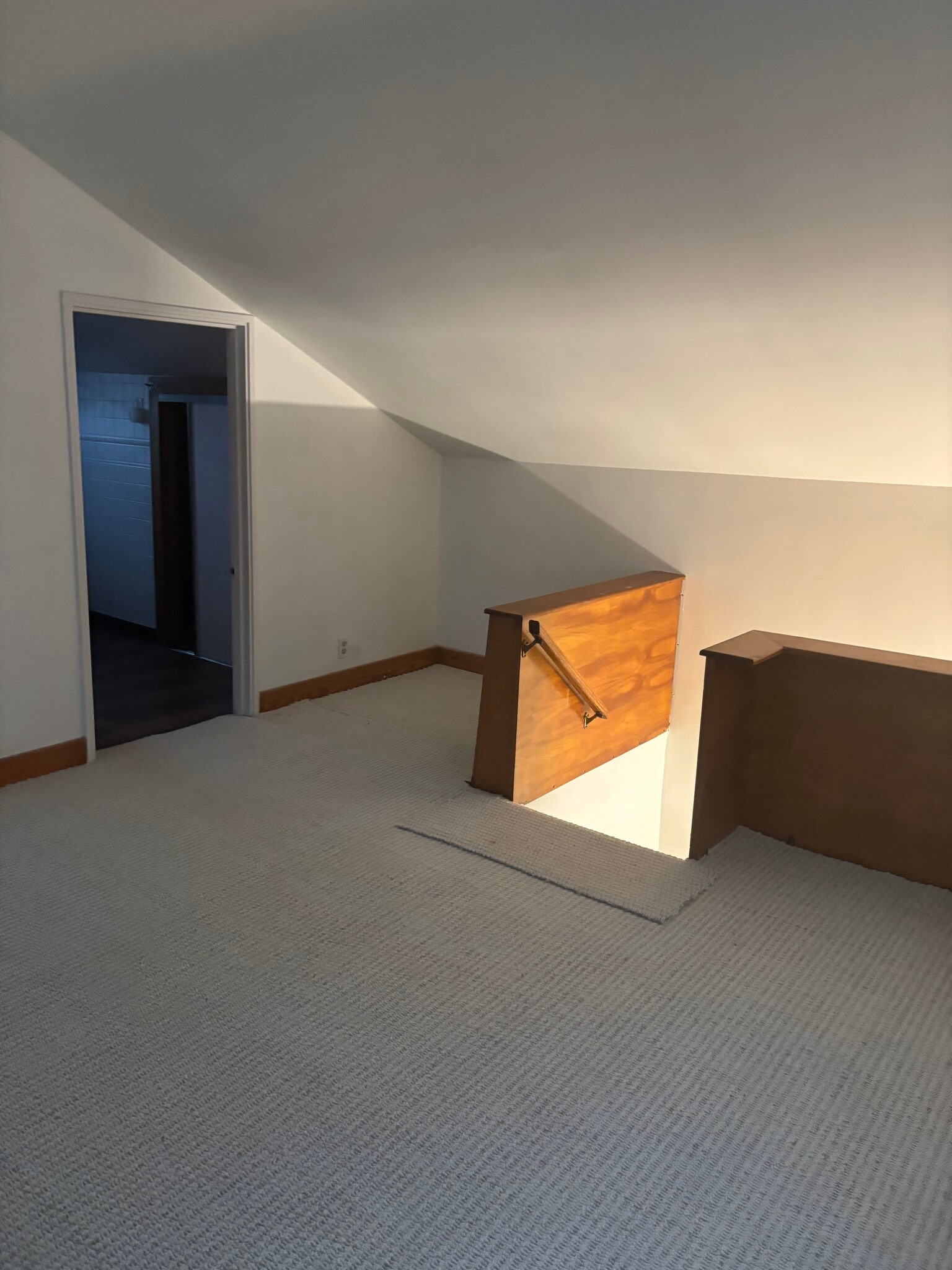 Building Photo - 554 Eastern Pky