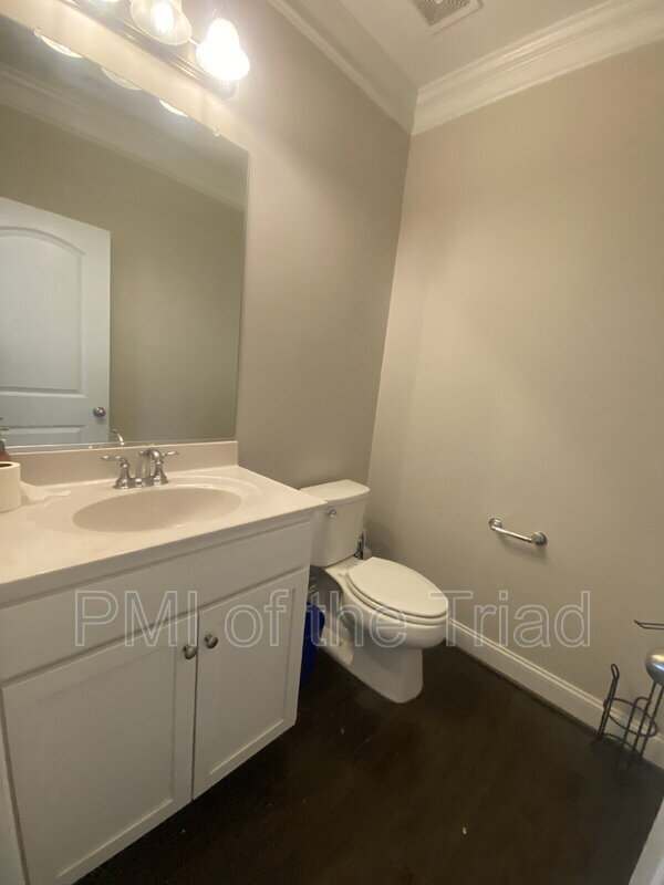 Building Photo - 2953 York Pl Dr NE