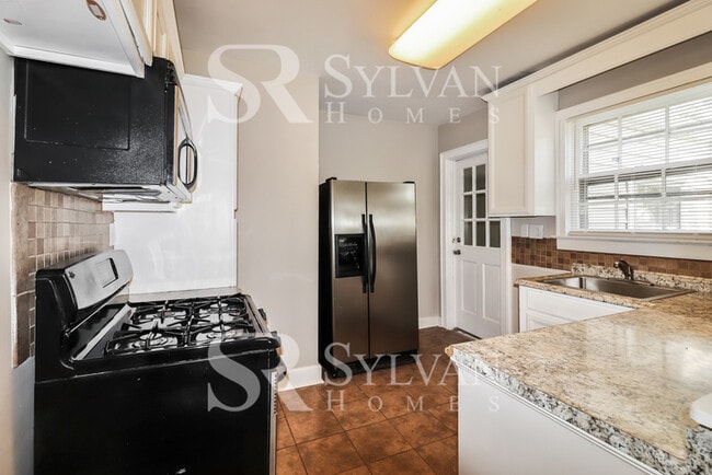 Building Photo - Living where You Love is Good for your Heart!