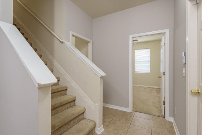 Building Photo - 4515 Fieldview Cir