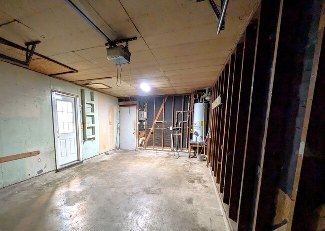 Building Photo - 3529 Bowling Ln