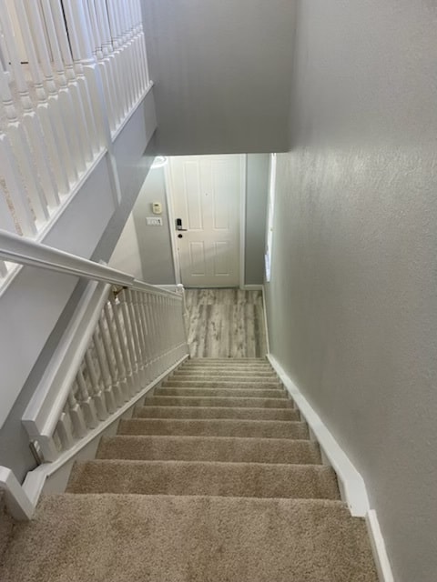 Building Photo - 642 Castle Dr