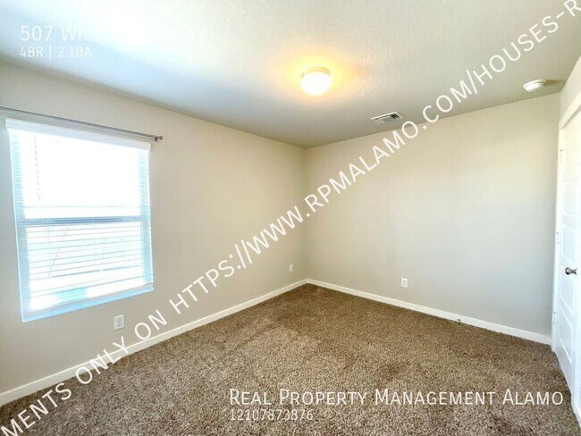 Building Photo - 507 Wild Olive Wy