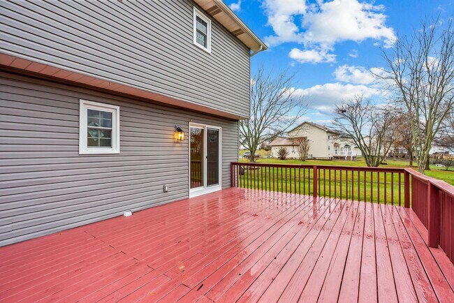 Building Photo - 215 Darrell Dr