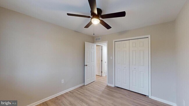 Building Photo - 564 Wilson Bridge Dr