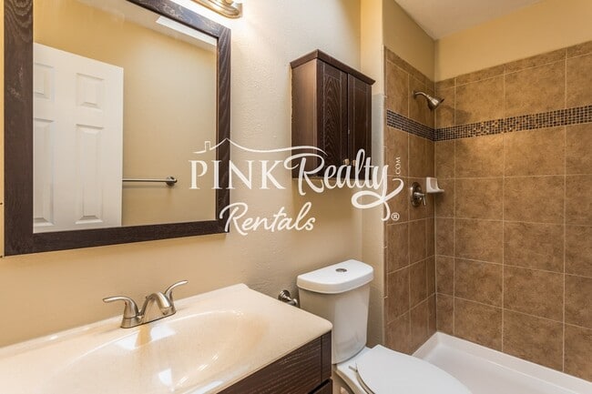 Building Photo - 8274 Caravel Dr