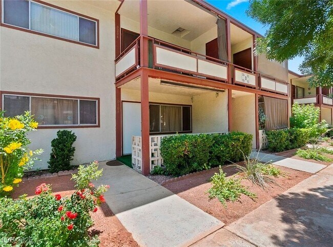 Building Photo - 350 E Desert Inn Rd