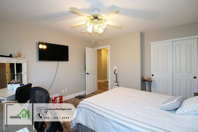 Building Photo - 11540 Vista Del Rio