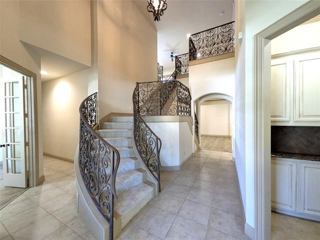Building Photo - 2137 Langdon Dr