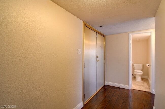 Building Photo - 3111 Bel Air Dr