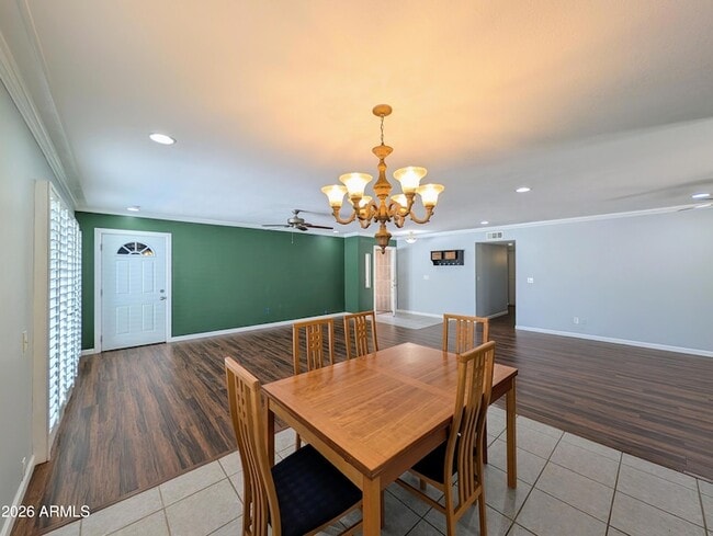 Building Photo - 10044 N 39th Ln