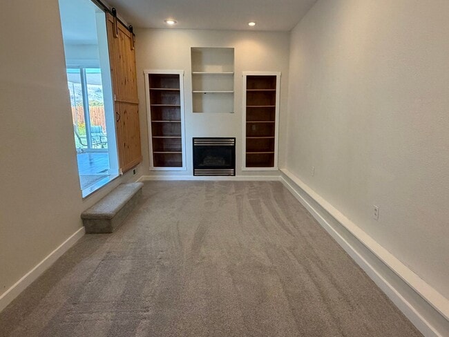 Building Photo - 209 Goldcrest St NW