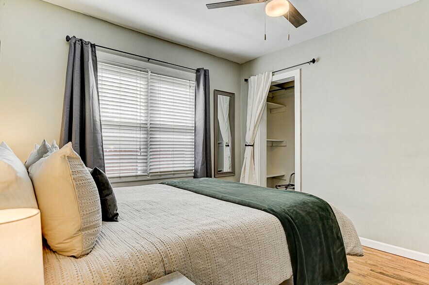 bedroom 2 - 523 E Cache La Poudre St