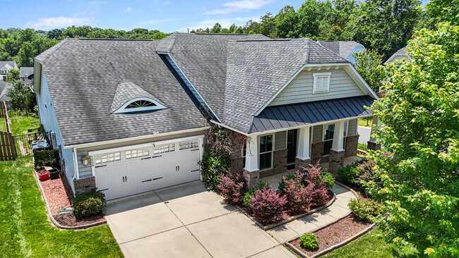 Building Photo - 4006 Fall Oak Terrace