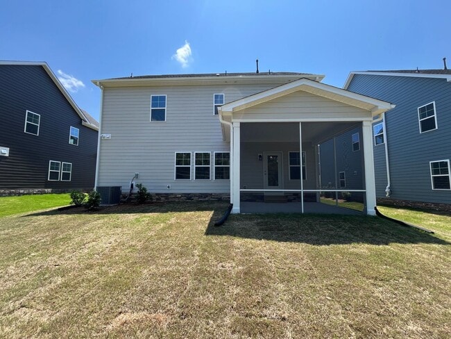 Building Photo - Spacious 5BD, 3BA Knightdale Home with Mod...