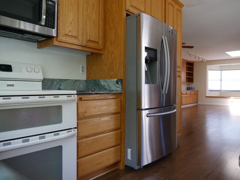 Building Photo - 5442 Anselmo Ct