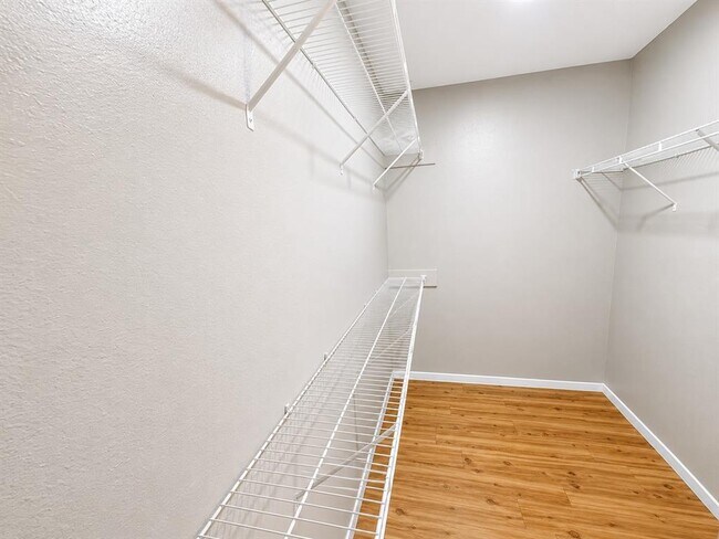 Building Photo - 10507 Mellow Ln