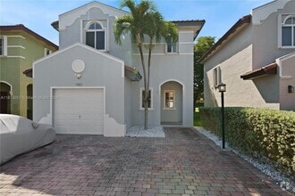 Building Photo - 1180 NE 41st Ave
