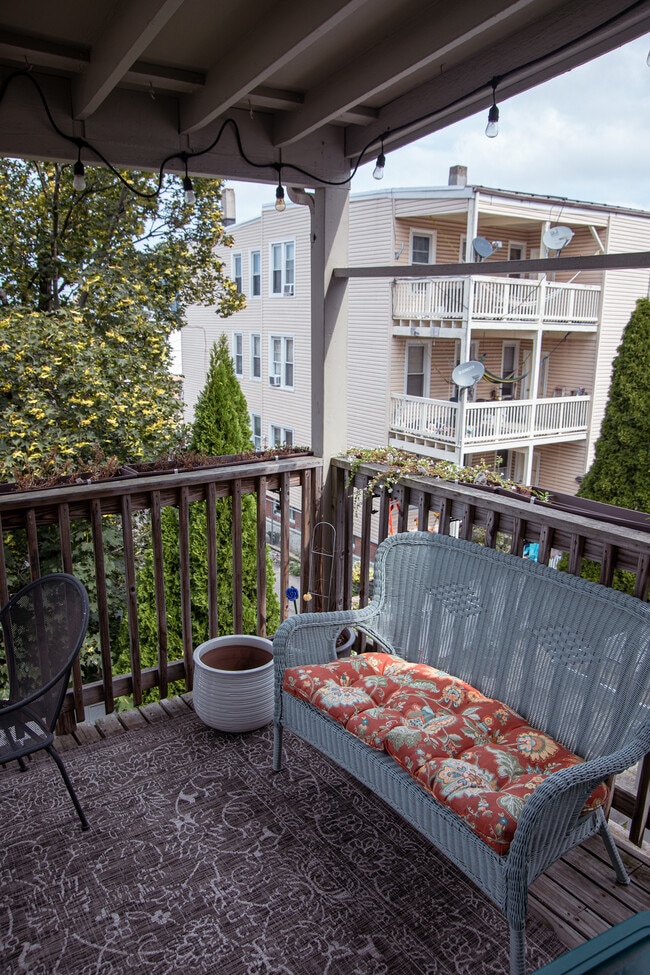 Back Porch - 36 W Eagle St