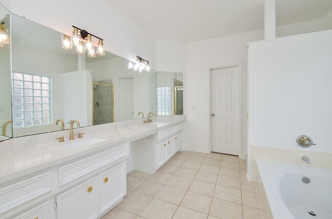Building Photo - 5315 Fairweather Ct
