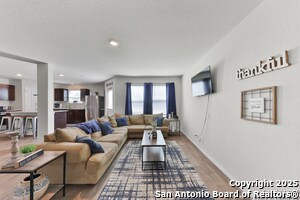Building Photo - 1006 Pacific Monarch